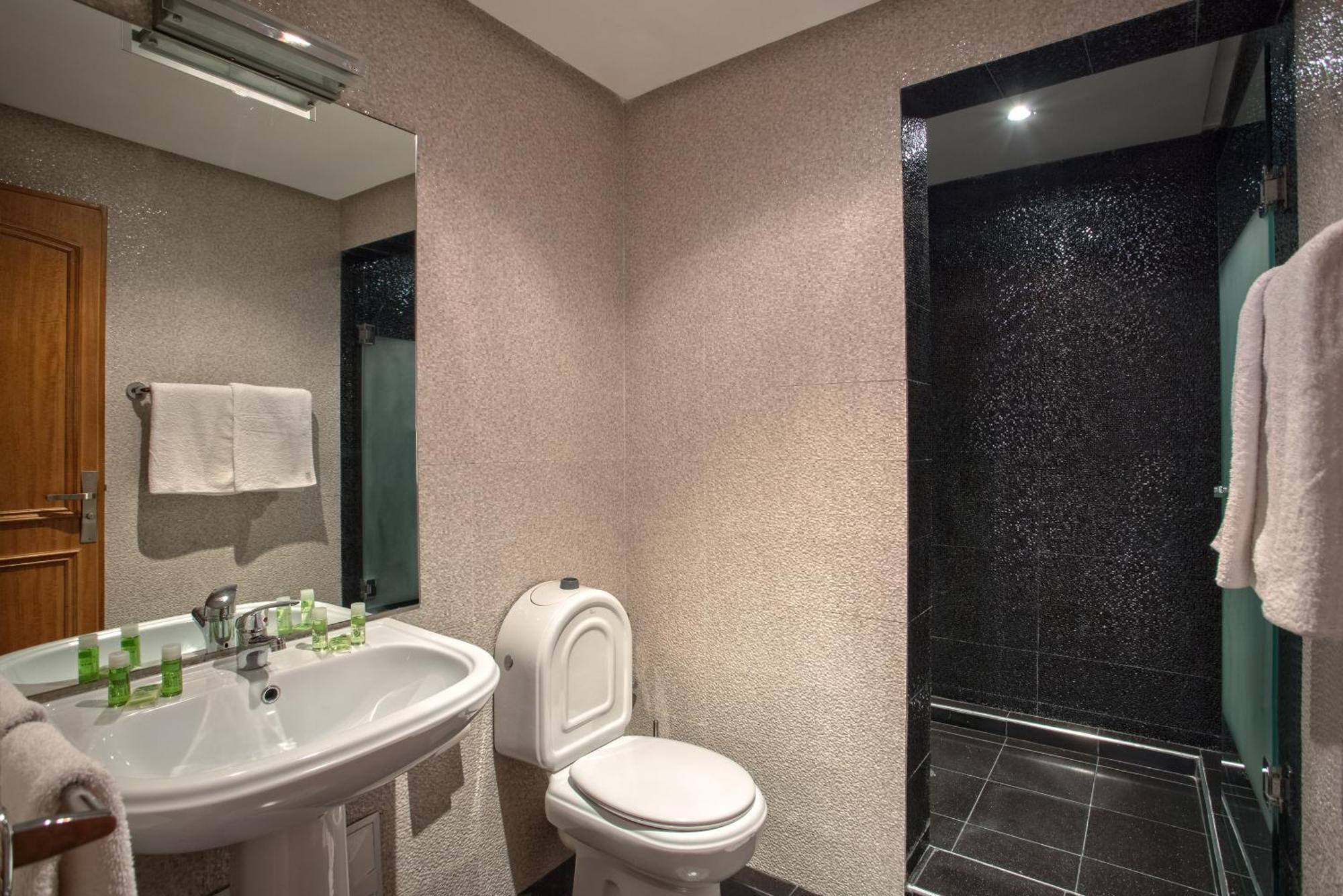 Standard Double Room,1211911480:JPEG